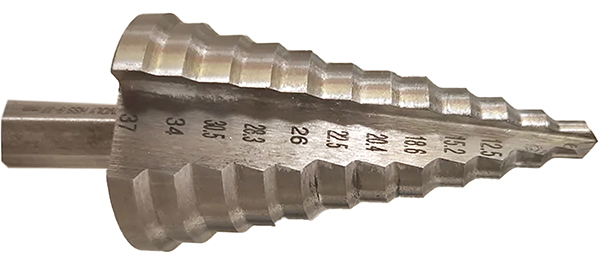 BROCA ESCALONADA HSS